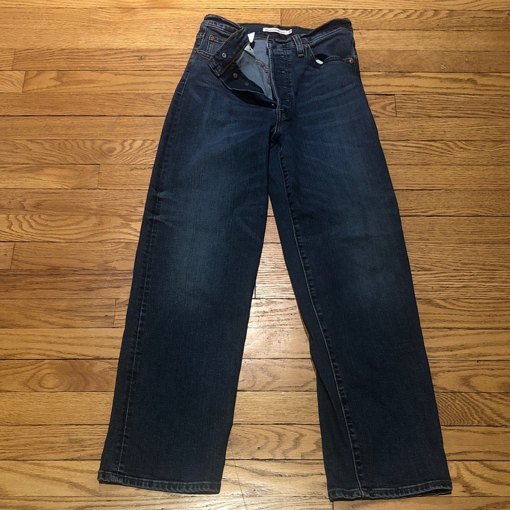 NWOT Levi’s Ribcage Straight Ankle Denim. Size 27. Dark Blue color.